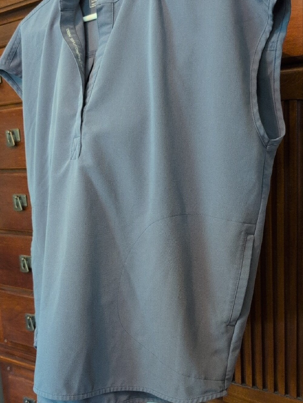 FIGS Slate Tunic in Slate Blue - Picture 3 of 4